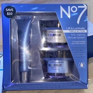 No7 Lift & luminate triple action day cream spa 30